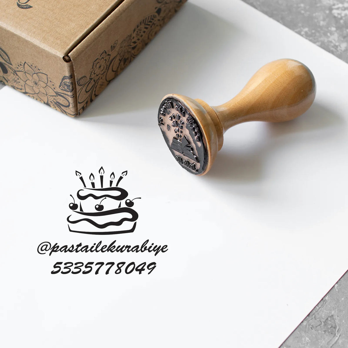 Pasta Temalı Kitap Mührü