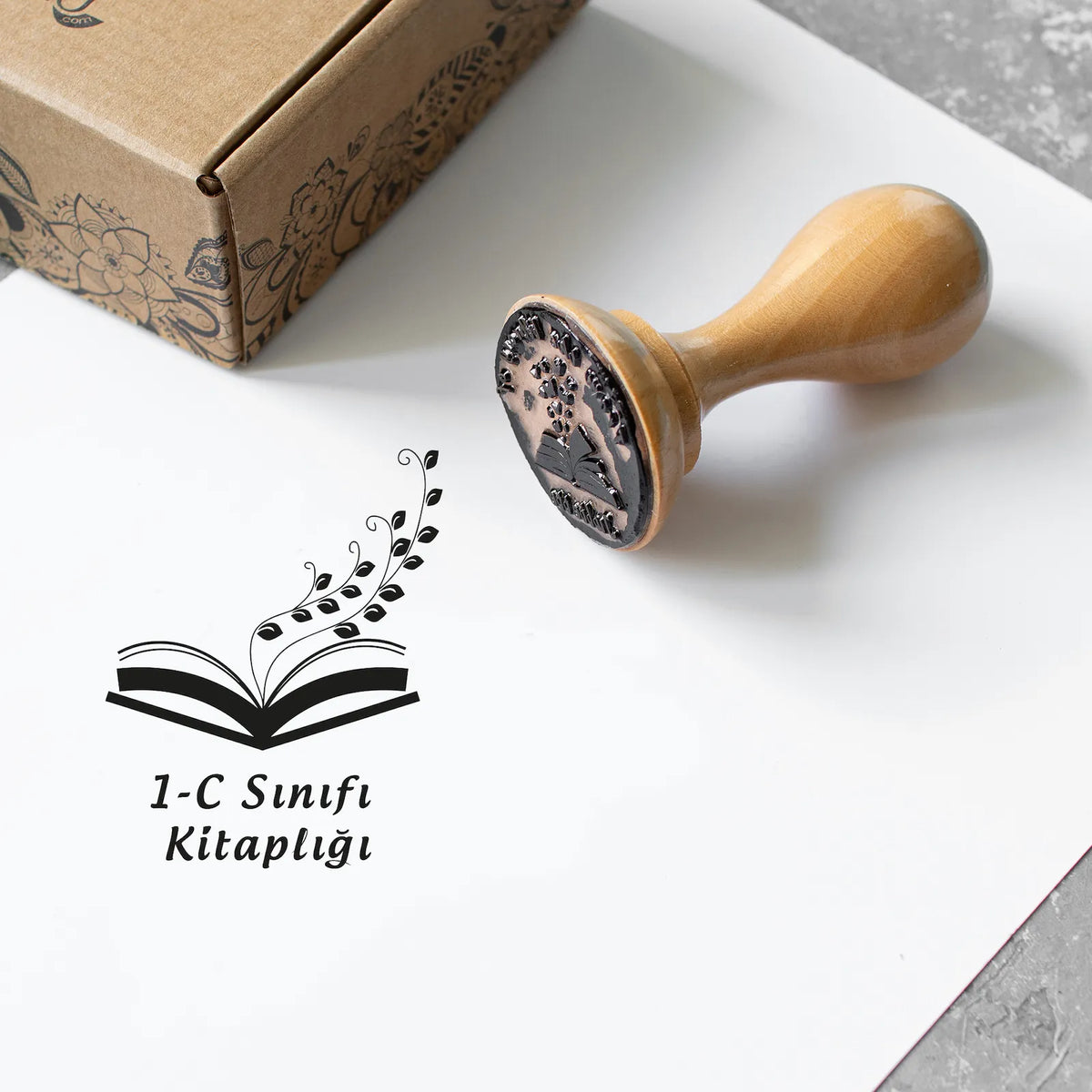Kitap ve Sarmaşık Damgası