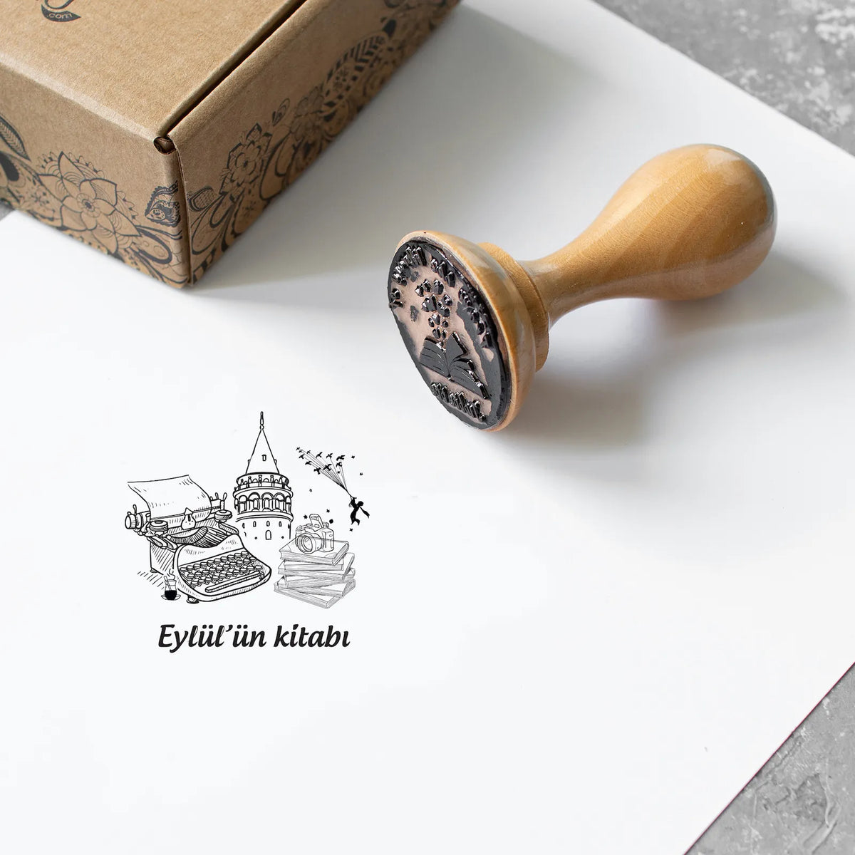 Galata Kulesi, Kitap ve Daktilo Mührü